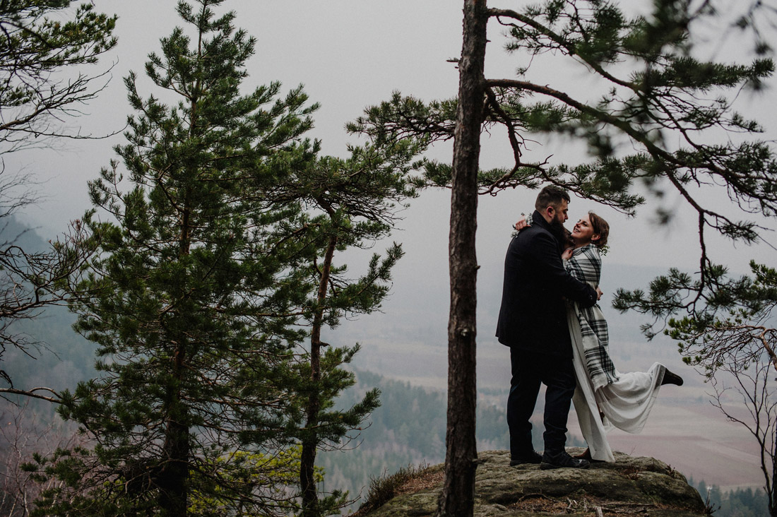 zdjęcia ślubne w górach stołowych